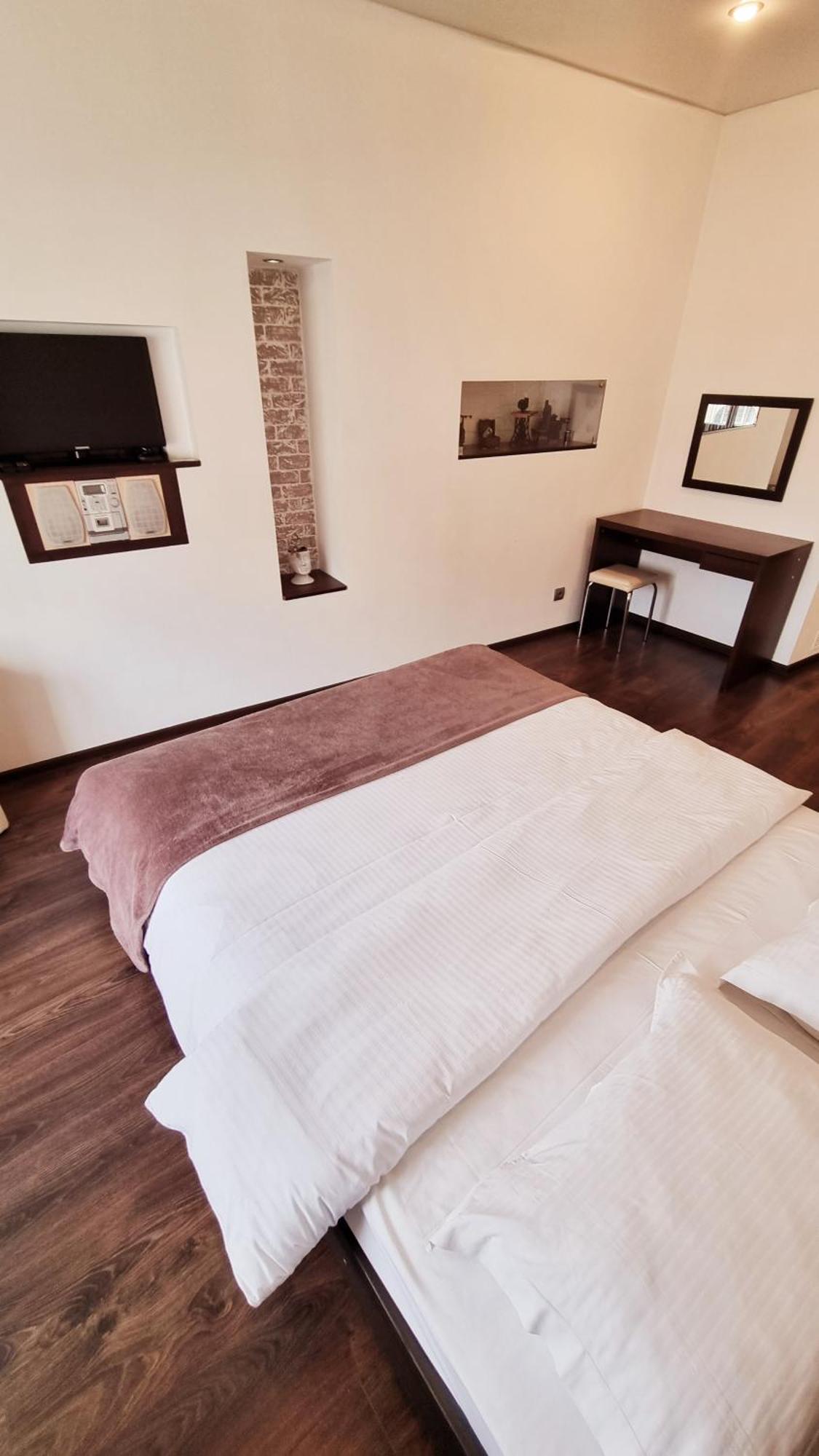 Apartment Mitskevycha Square 5 Λβιβ Εξωτερικό φωτογραφία